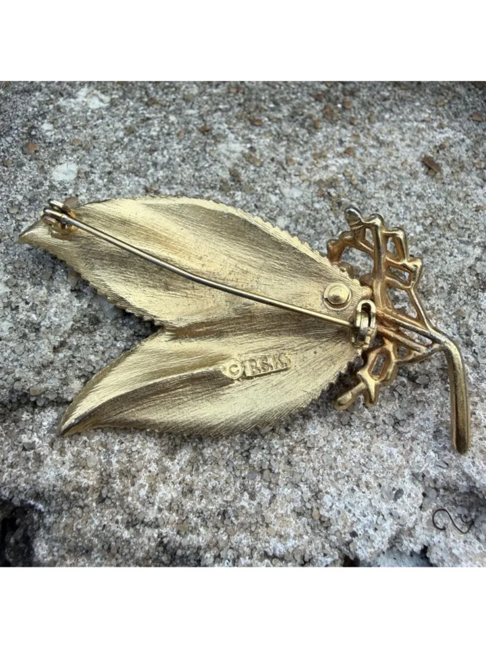 BSK Gold Tone Leaf Wheat Brooch Pin Textured Fall Botanical Mid Century 50s VTG